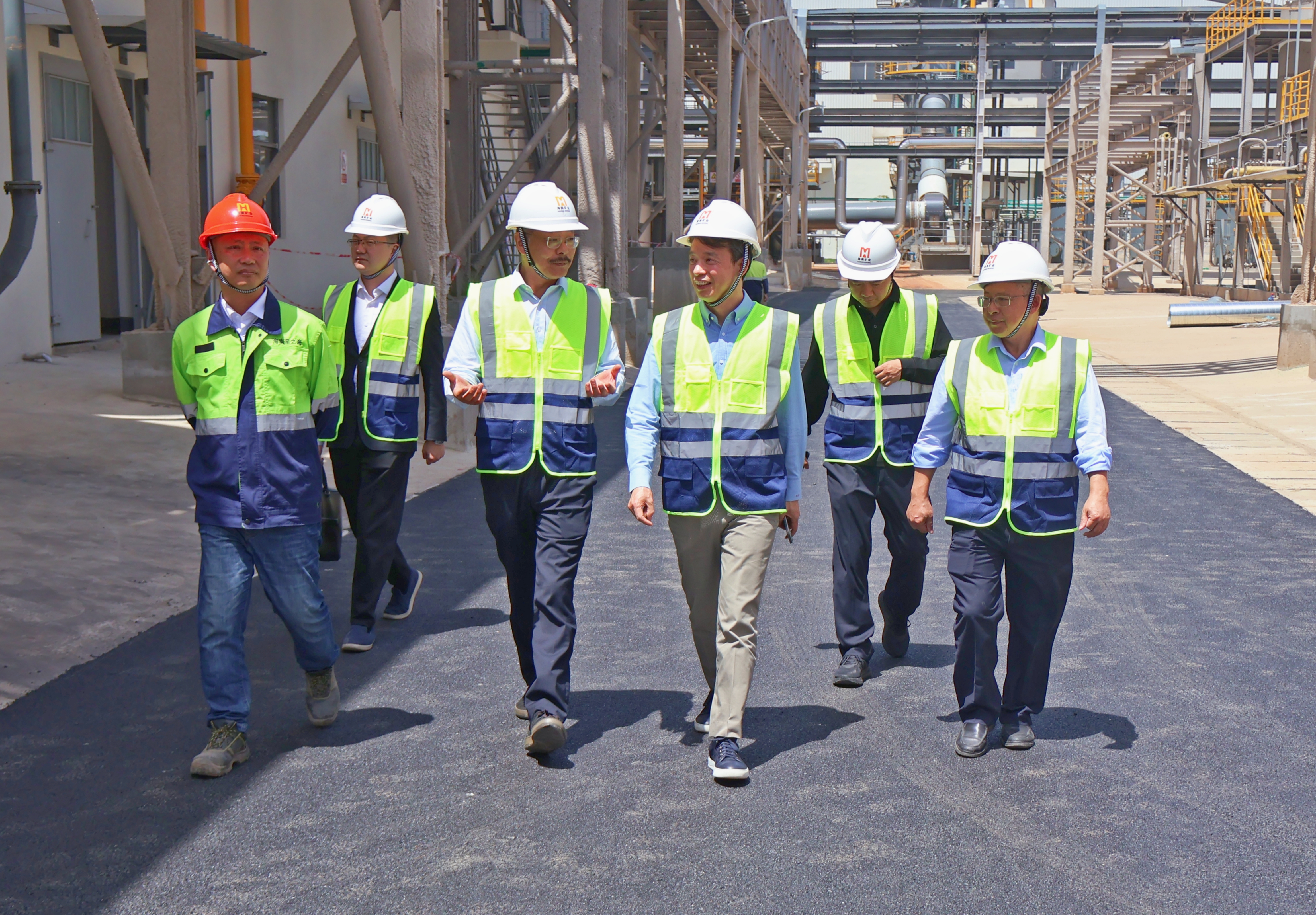 復(fù)星國(guó)際聯(lián)席董事長(zhǎng)汪群斌現(xiàn)場(chǎng)調(diào)研海南星之海